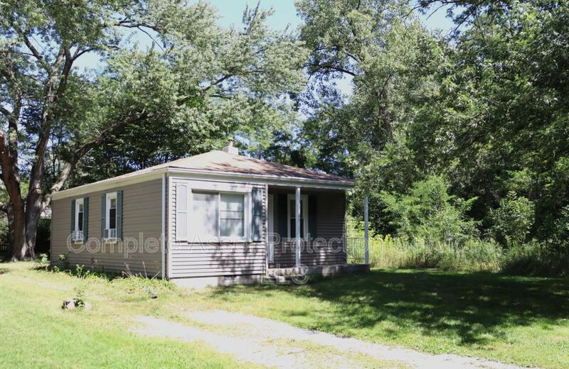 Hobart House: 3102 West 40th Street