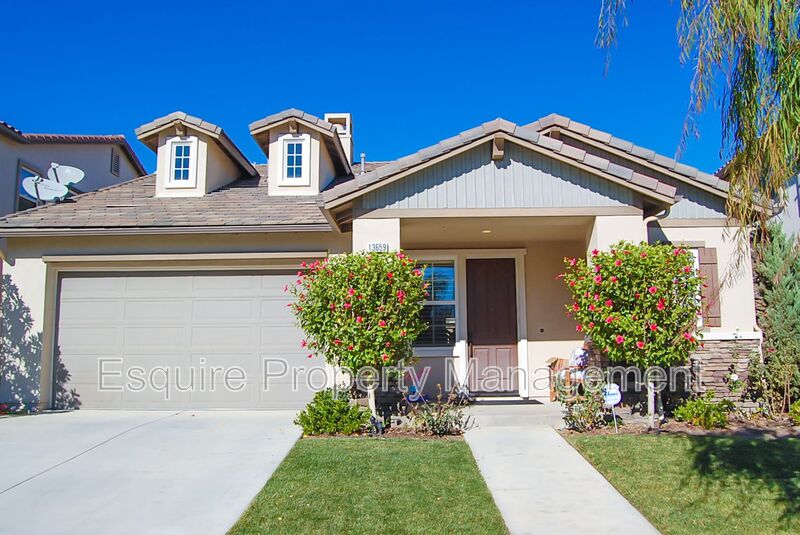 MOORPARK House: 13659 SWIFT RUN ST