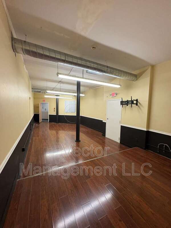 Hamden House: 1158 Dixwell Avenue - Team Mall - C2