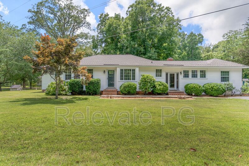 West Point House: 8000 Curtis Rd