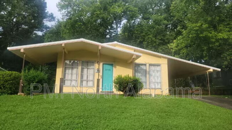 Huntsville House: 2248 Norwood Dr