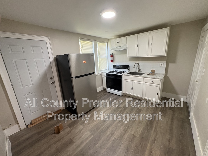 Camden Townhome: 2825 Constitution Road