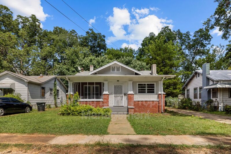 Birmingham House: 1319 18th Way