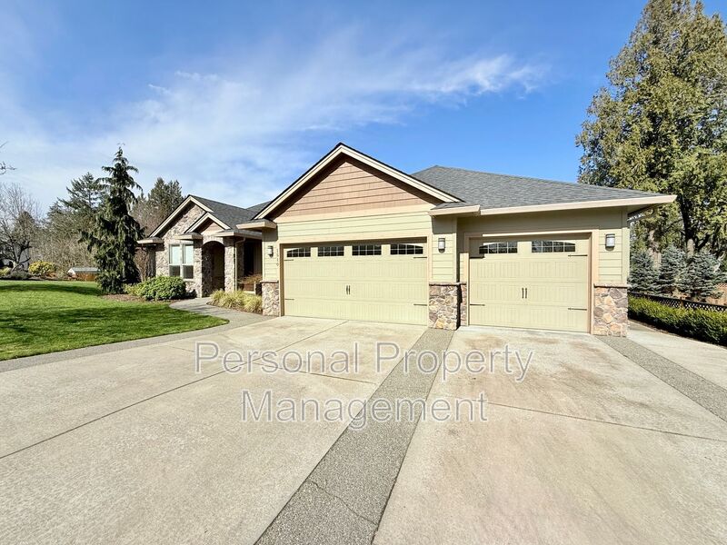 Ridgefield House: 1510 S 5th Circle