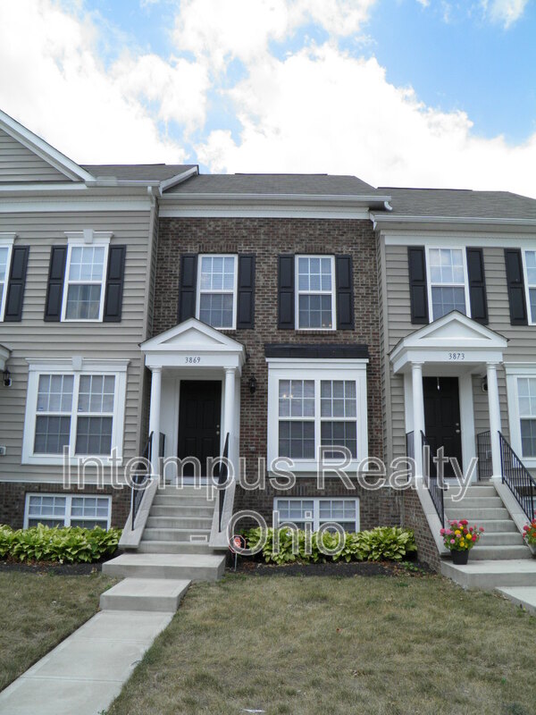 Gahanna House: 3869 Dowitcher Ln