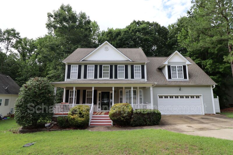 Clayton House: 36 W Trafalgar Ct