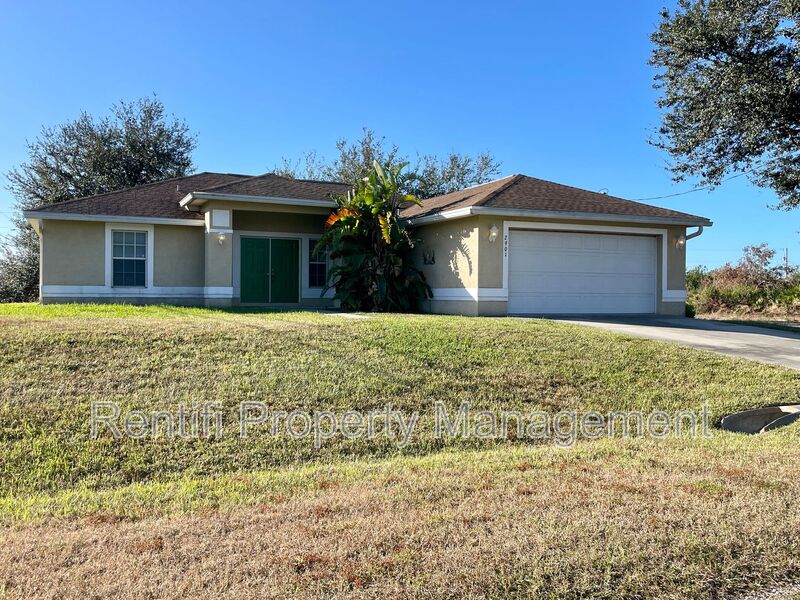 Lehigh Acres House: 2901 4th St. SW