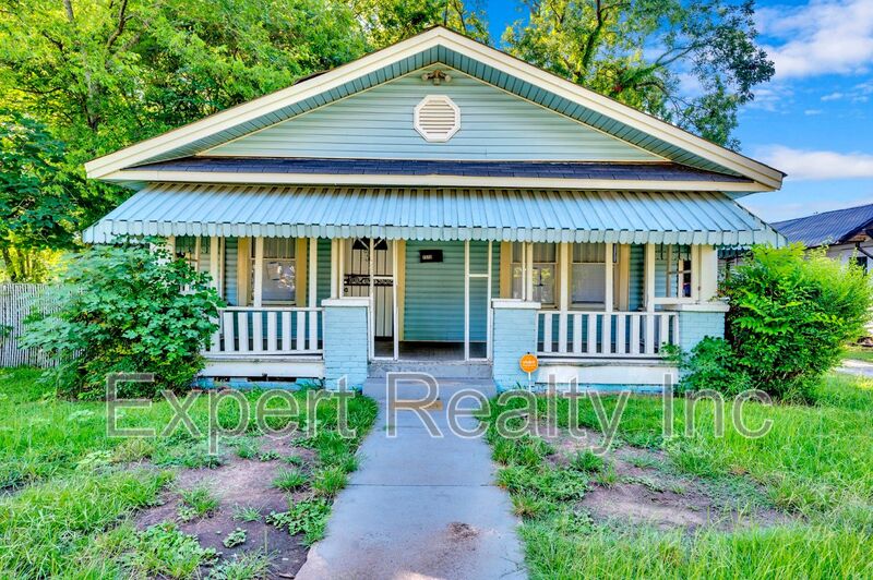 Birmingham House: 2513 Ave J