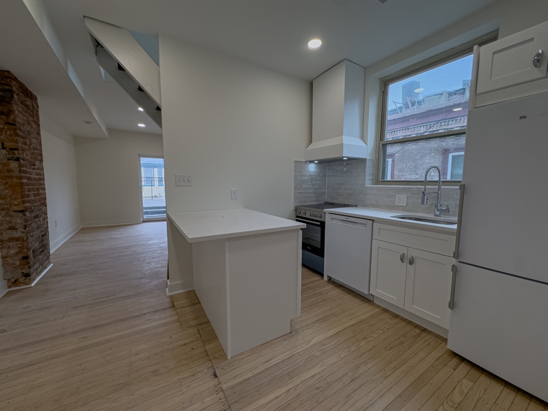 Philadelphia Condo: 2005 Green St - 3R