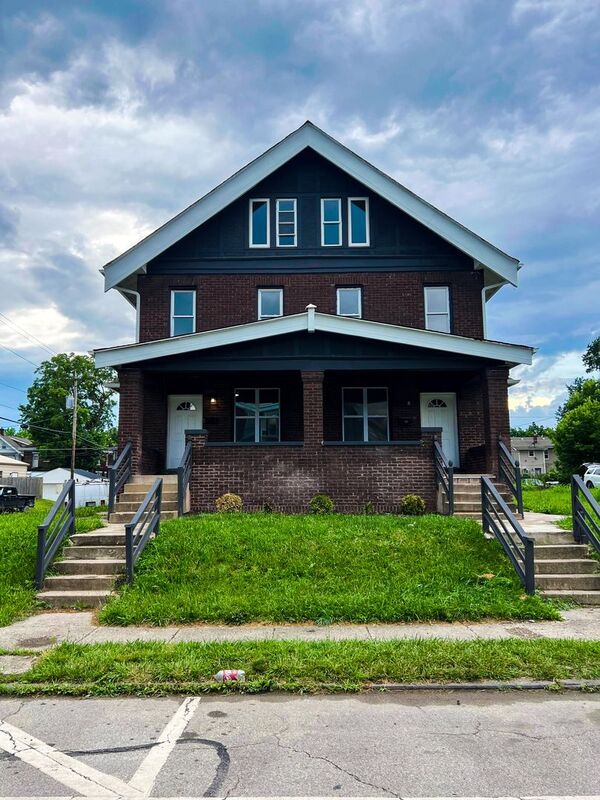 Columbus House: 927 S Champion Ave