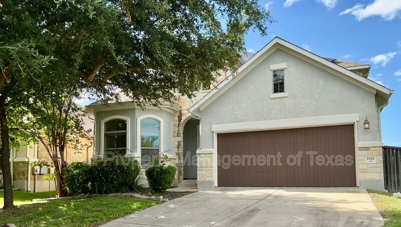 Round Rock House: 1932 Kempwood Loop