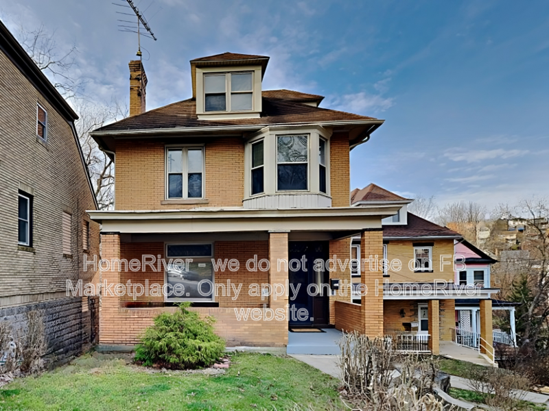 Pittsburgh House: 711 Hampshire Ave