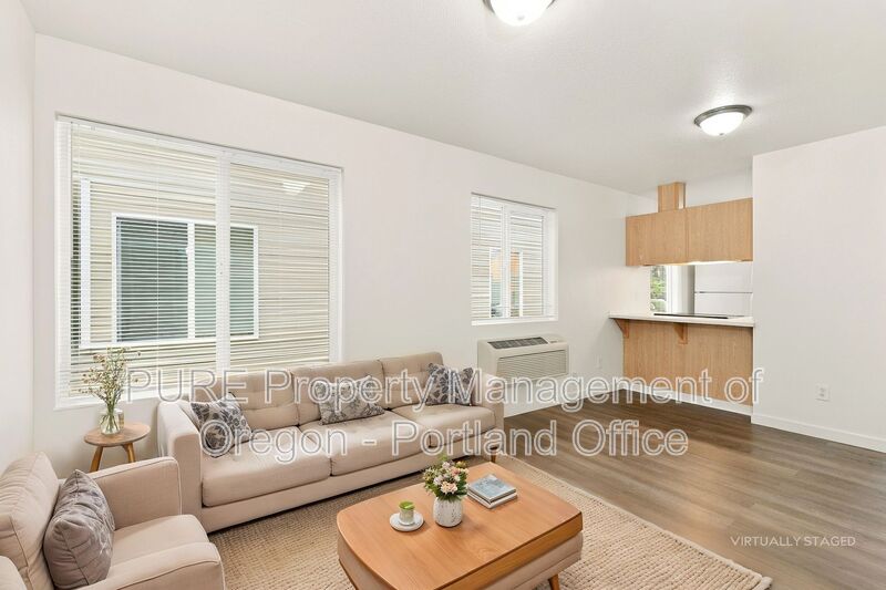 Portland Condo: 141 NE 147th Ave