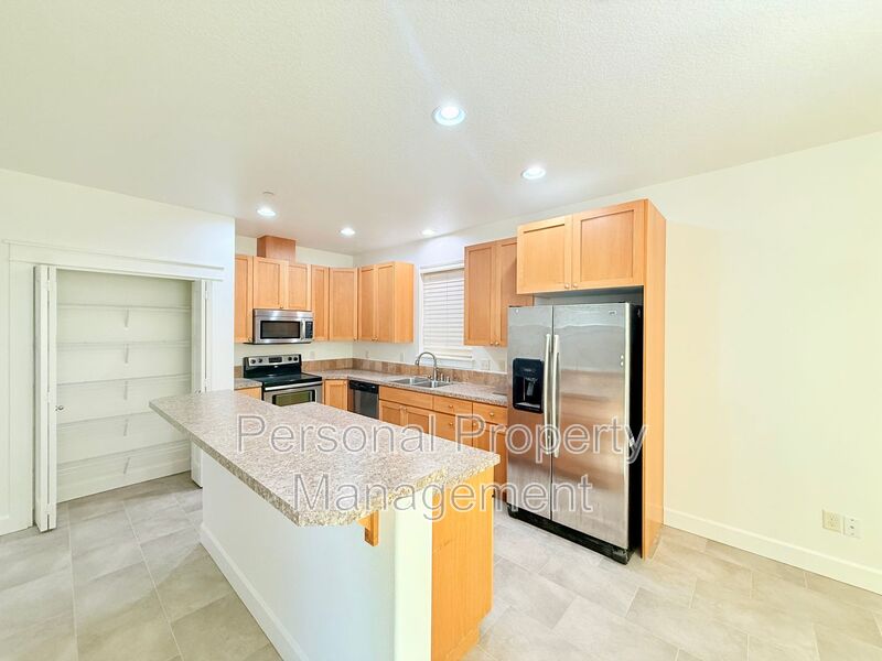 Camas House: 3368 NW 47th Dr