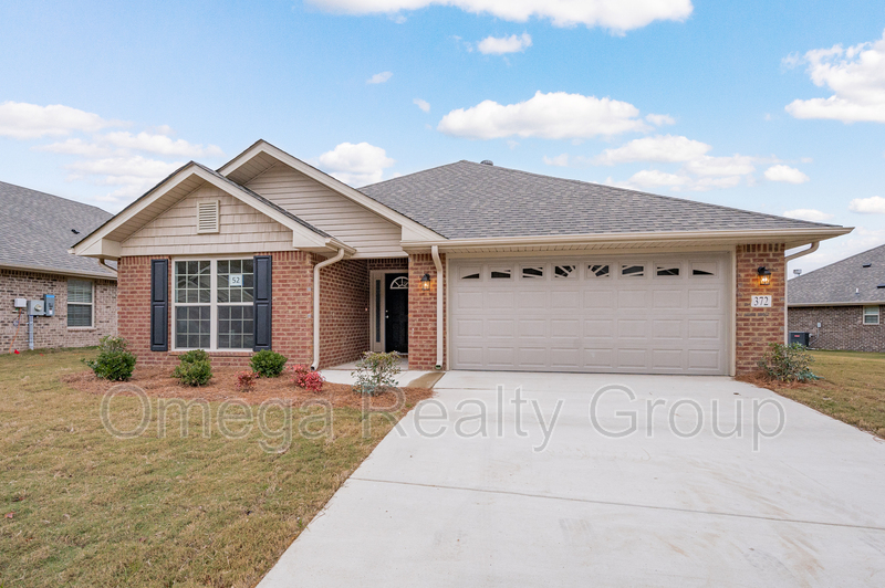 Calera House: 372 Ivy Hills Cir
