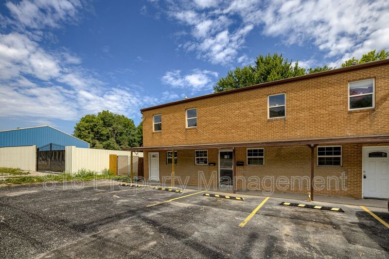 Kansas City Condo: 8718 E Winner Rd