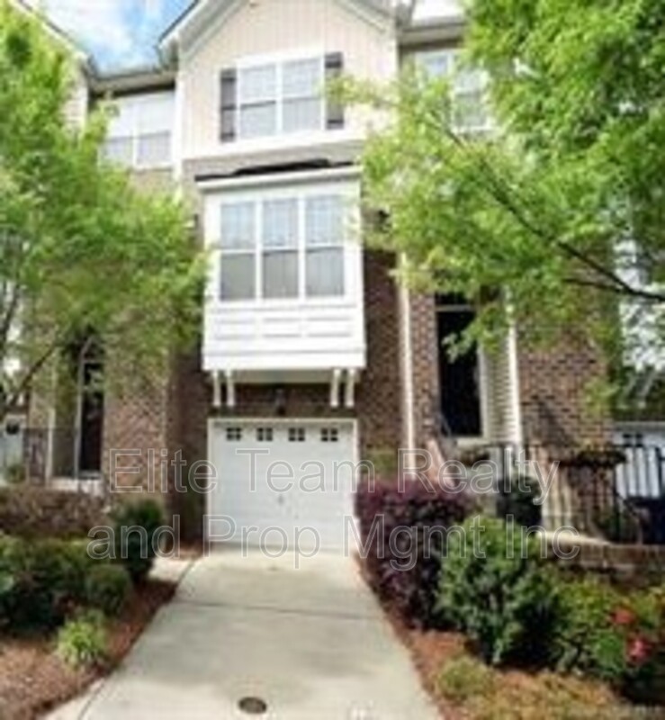 Huntersville Townhome: 11190 Bridgewater Dr