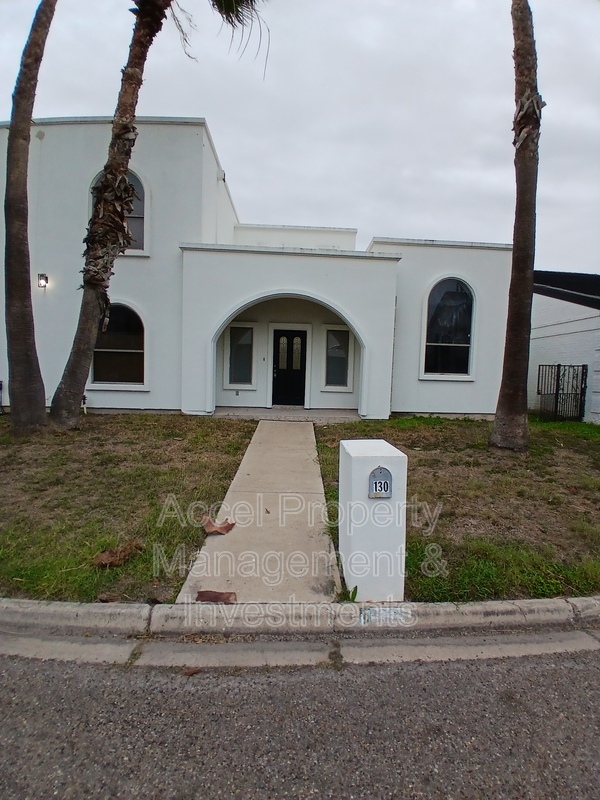 Mission House: 130 San Jacinto St.