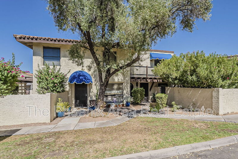 Phoenix Townhome: 8638 S 51St St