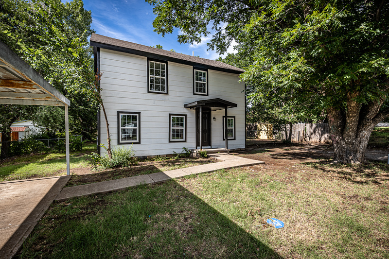 Lawton House: 1905 Northwest Baldwin Avenue