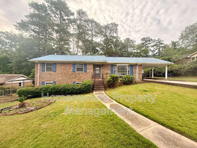 Fayetteville House: 6402 Milford Rd