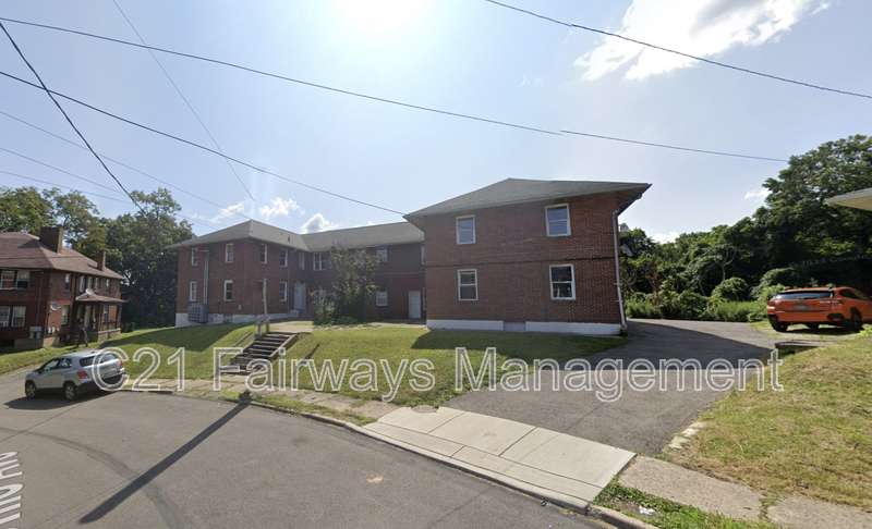 Clairton Condo: 421 Ohio Ave Apt 18