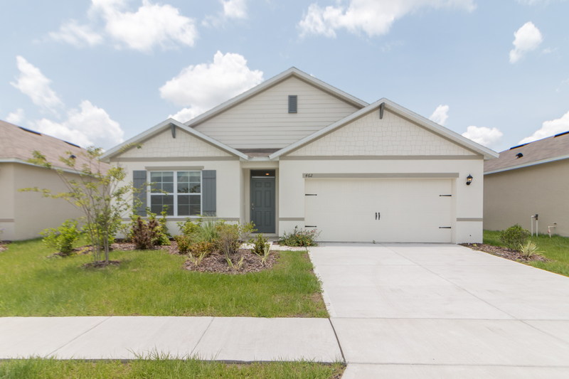 Eagle Lake House: 462 St Georges Cir