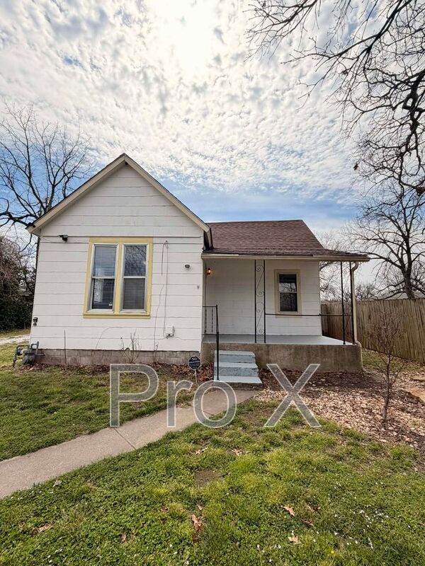 Joplin House: 408 E 41st ST