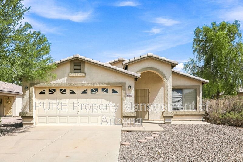 Mesa House: 8952 E Birchwood Cir