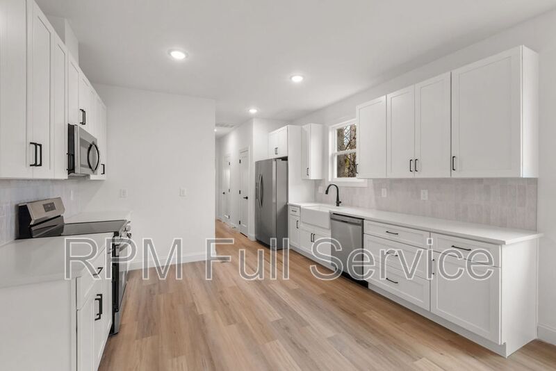 Nashville House: 2109A 14th Avenue North