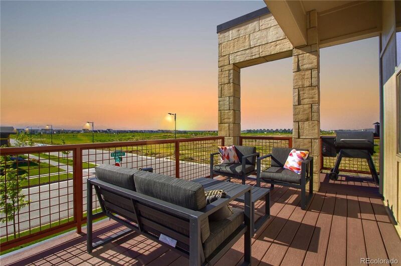 Denver House: 5692 N Emporia St