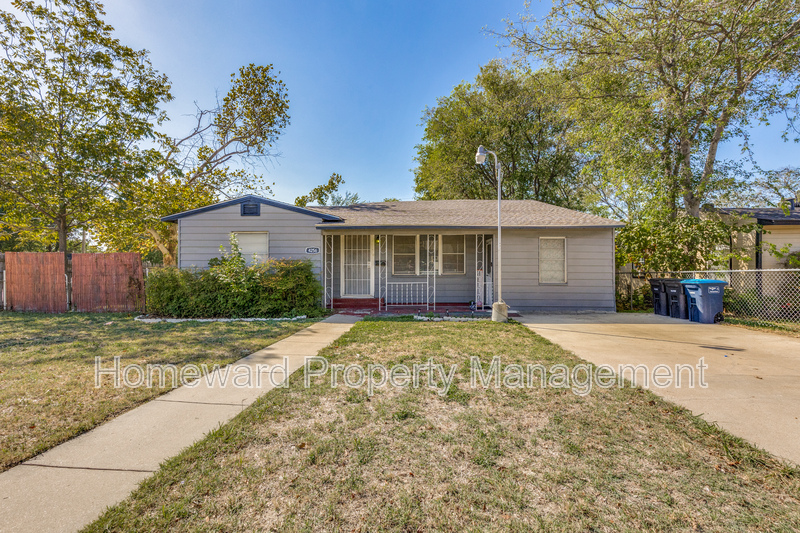 Fort Worth House: 4256 Standish Road