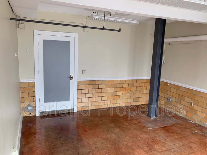 Roanoke House: 425 Campbell Ave