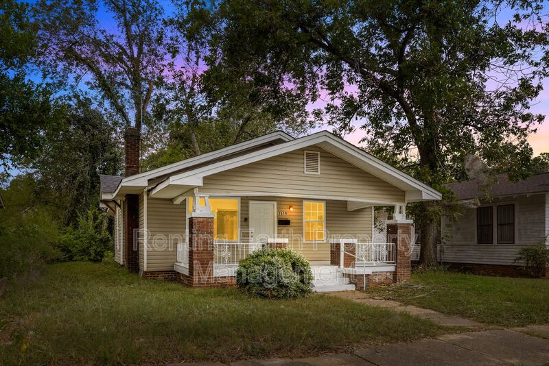 Birmingham House: 2619 Avenue F