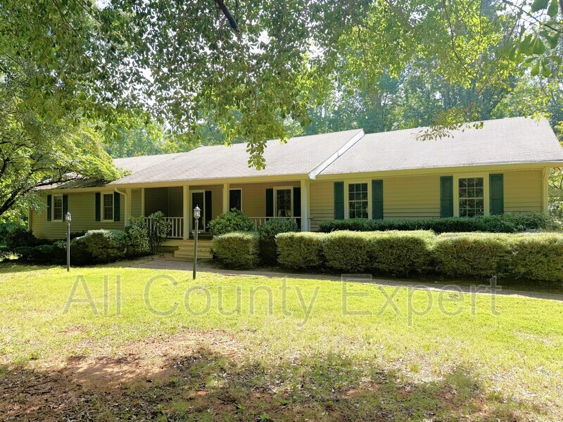Alpharetta House: 55 Brandywine Trail