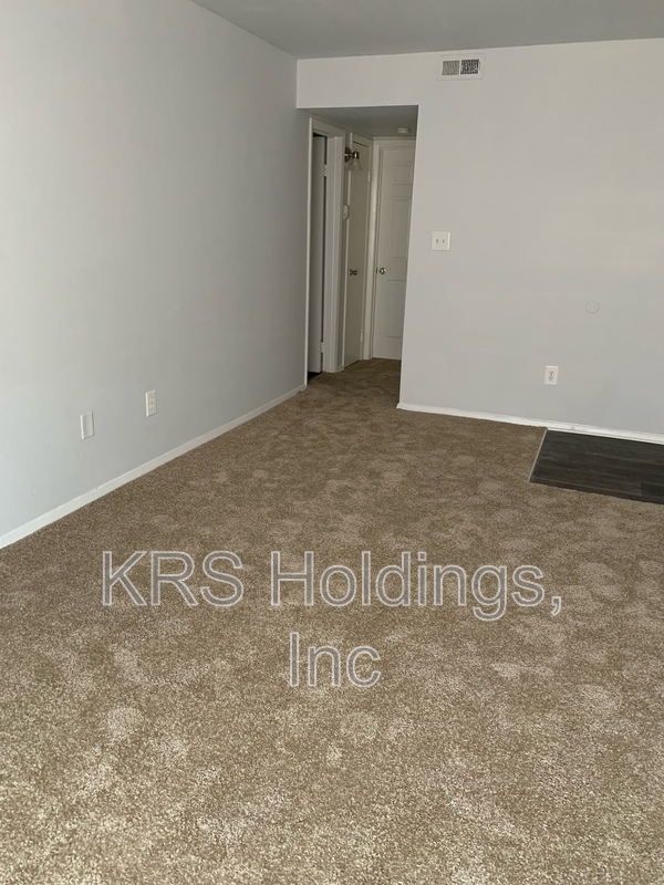 Richmond Condo: 1231 Nelson St