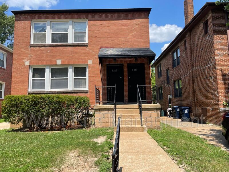 Saint Louis House: 7215 Amherst Ave