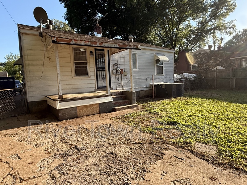 Memphis House: 4072 Grey Rd