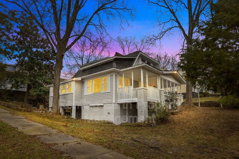 Birmingham House: 1900 15th Court North