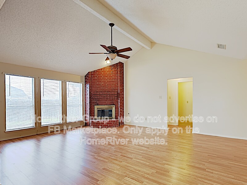 Cedar Hill House: 811 Miles Ln