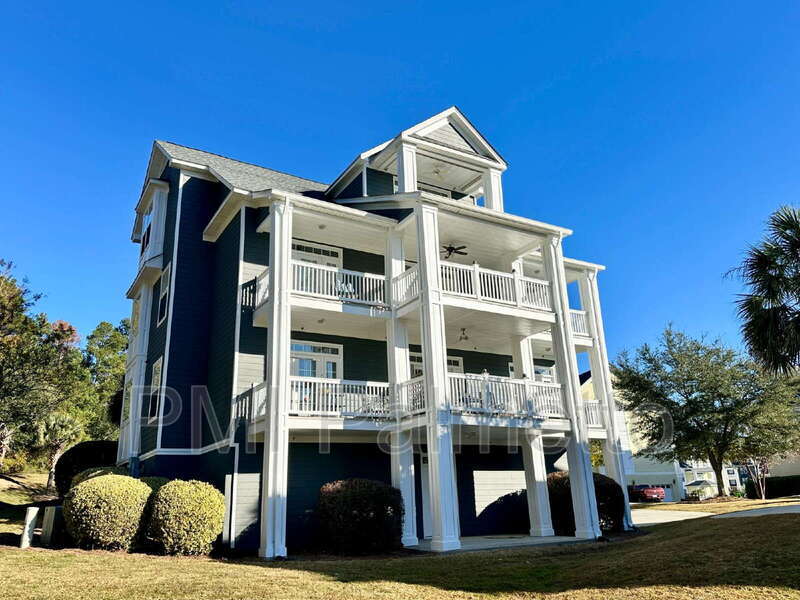 Lexington House: 120 Breezes Dr