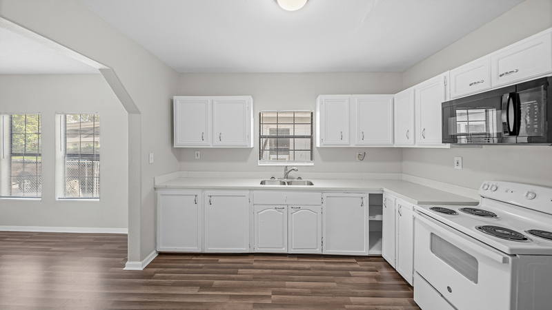 Baytown House: 1322 Magnolia Street