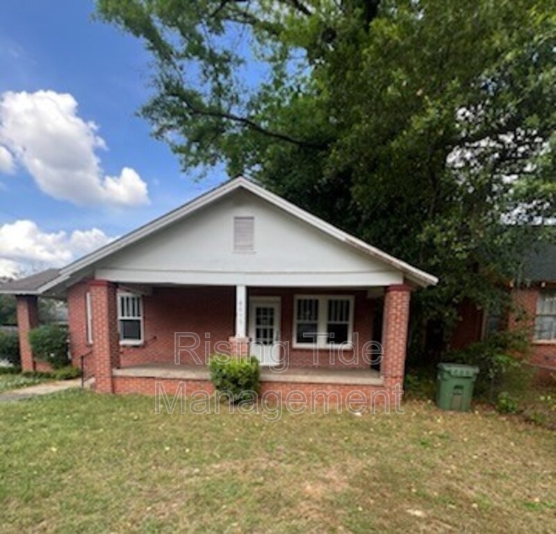 Montgomery House: 401 S Capitol Pkwy