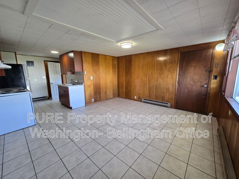 Blaine House: 7394 Birch Bay Dr.
