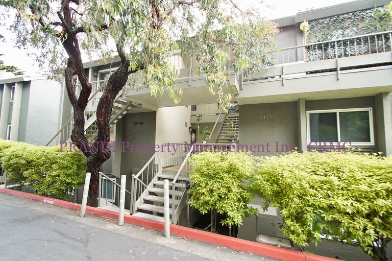 Sausalito Condo: 126 Lower Anchorage Rd