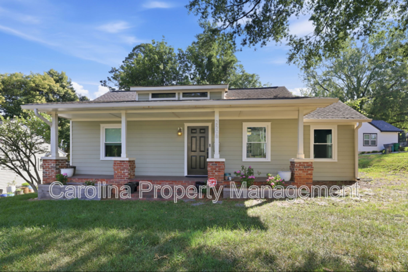 Charlotte House: 2508 Rozzelles Ferry Rd