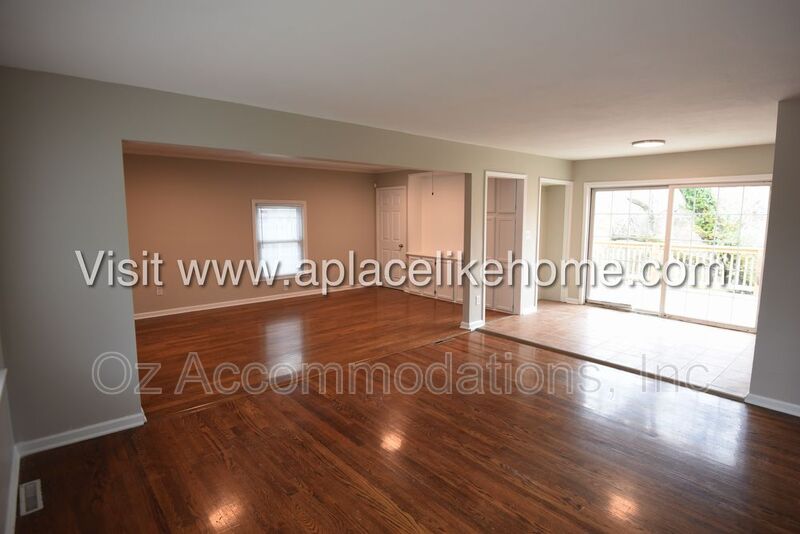 Independence House: 403 W 28th St N