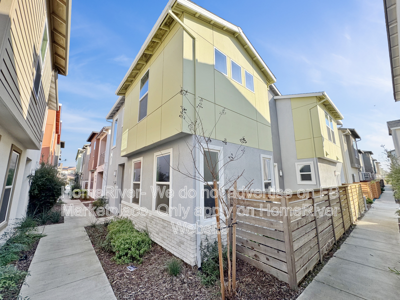 Elk Grove House: 9924 Del Surf Ln