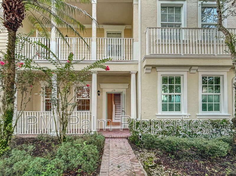 Jupiter House: 179 E Bay Cedar Cir