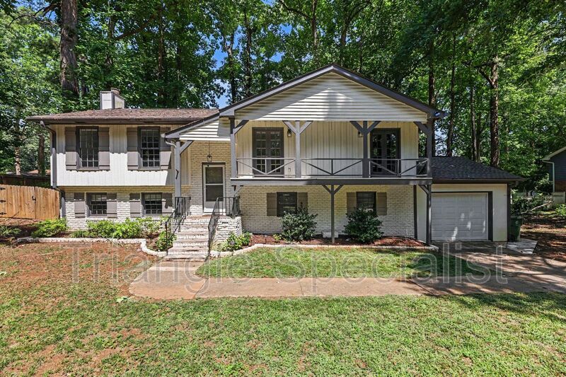Cary House: 1012 Askham Drive